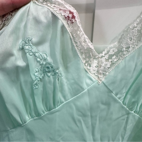 Vintage slip nightgown lingerie by Movie Star size 32 small mint green lace - Picture 7 of 9